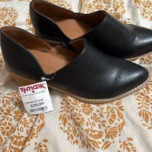 Cynthia rowley booties nwt size 7 1/2